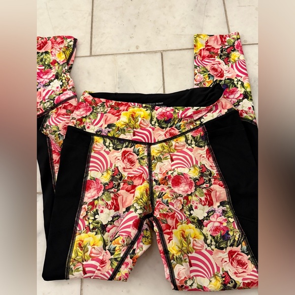 Victoria's Secret Vibrant Floral Leggings - Picture 1 of 2